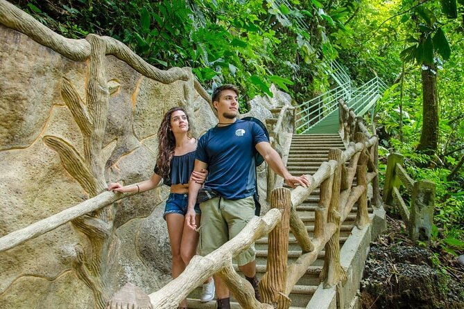 la-fortuna-waterfall-arenal-volcano-hike