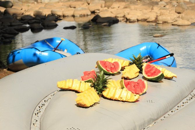 la-fortuna-white-water-rafting-authentic-lunch