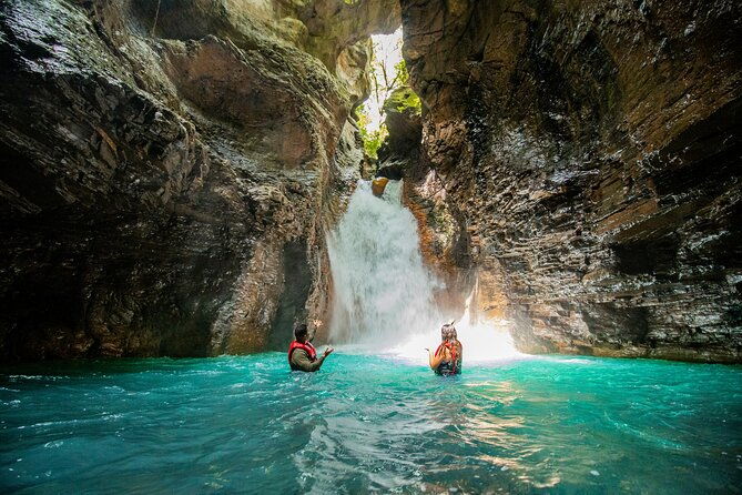 la-leona-waterfall-best-adventure-hike