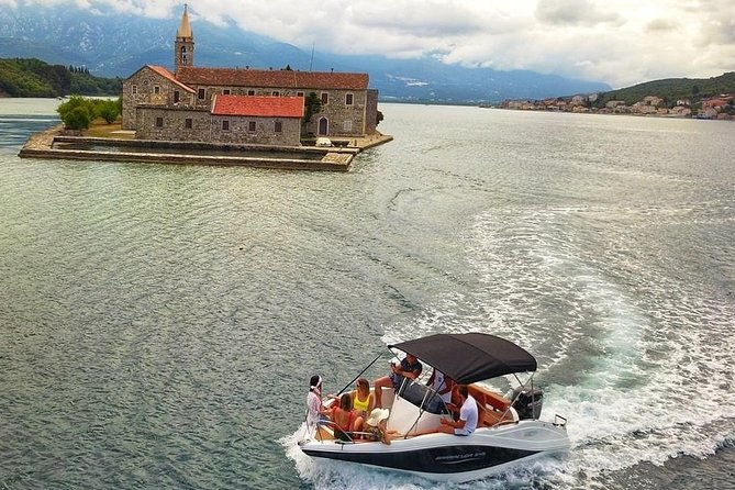 lady-of-the-rocks-and-perast-old-town