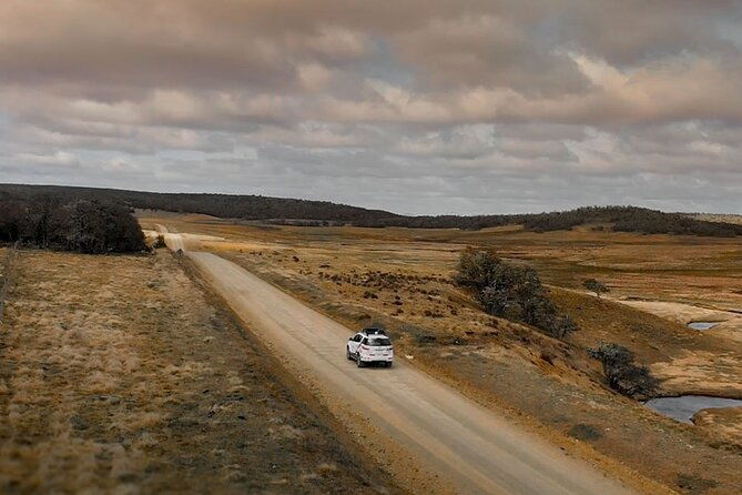 lake-yehuin-ancestral-circuit-in-4x4-vehicle-with-lunch