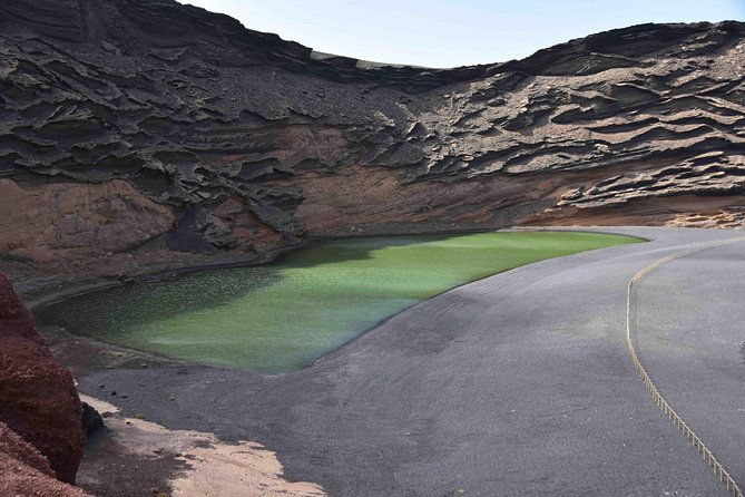 lanzarote-south-tour-with-timanfaya-entrance