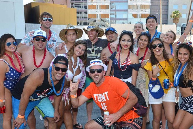 las-vegas-dayclub-or-nightclub-crawl-with-party-bus-experience