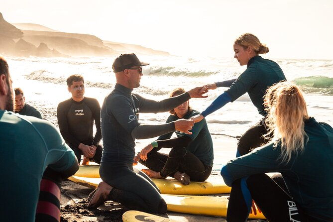 learn-to-surf-on-the-endless-beaches-in-southern-fuerteventura