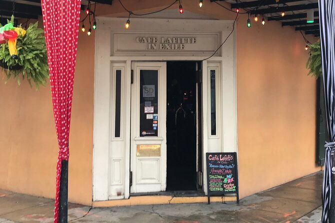 lgbtq-small-group-history-tour-of-the-french-quarter