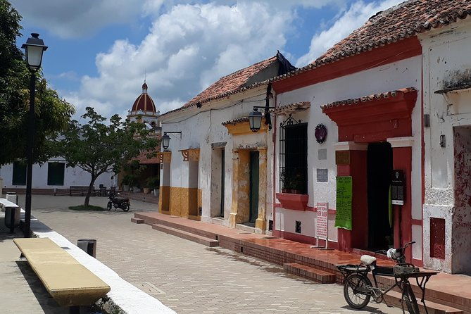 live-mompox-south-of-bolivar-colombia-south-america