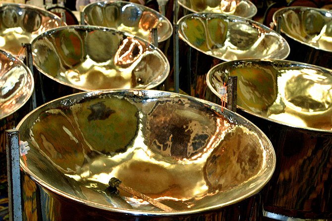 live-steel-drums-street-food-experience