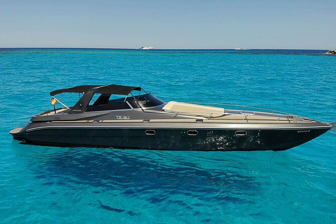living-the-dream-on-board-of-this-amazing-boat-tullio-abbate-42-4