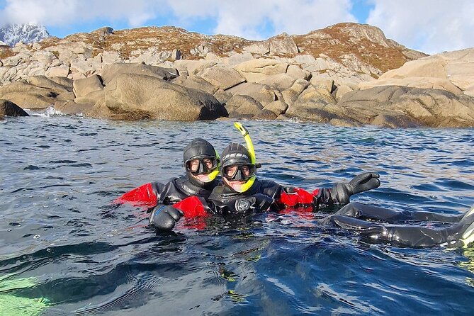lofoten-unique-snorkeling-experience-in-dry-suit