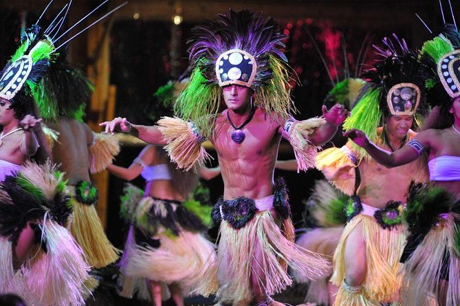 luau-kalamaku-on-kauai-with-manor-house-dinner-show