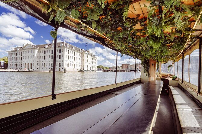 luxury-private-boat-tour