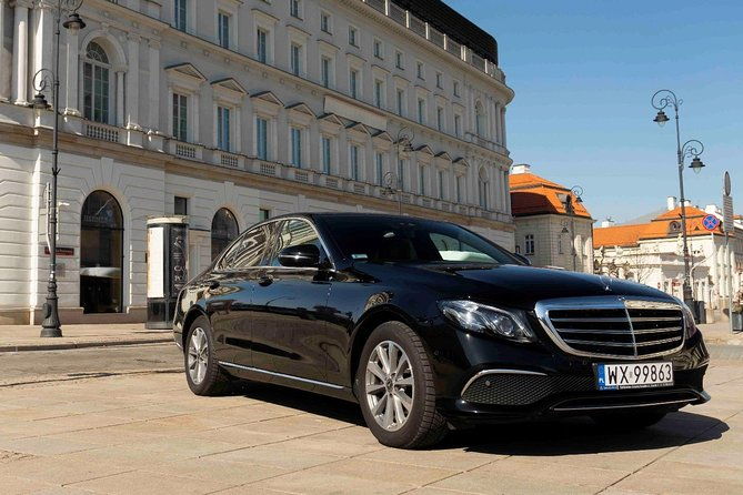 luxury-warsaw-chopin-airport-transfer-by-private-limousine-2