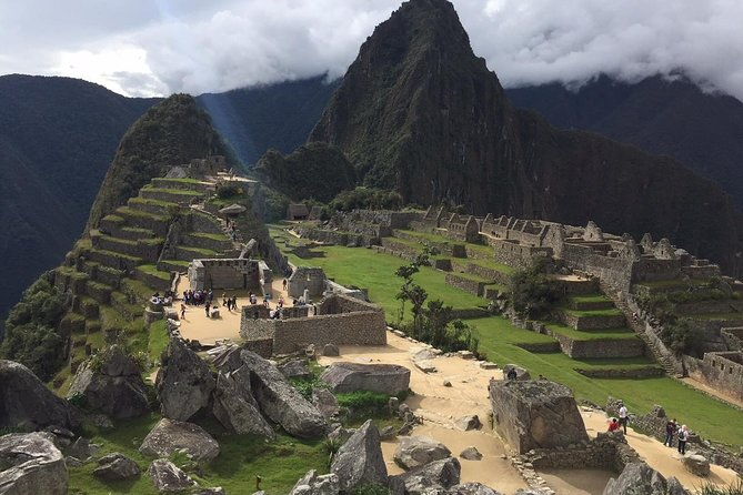machu-picchu-private-guide-service-from-aguas-calientes