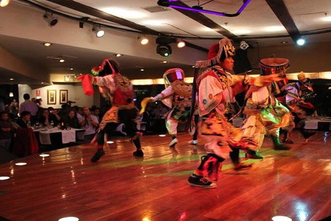 magic-water-show-and-dinner-at-most-popular-restaurant-in-barranco-dance-show