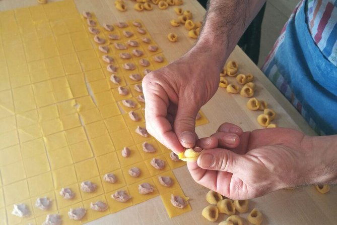 make-homemade-pasta-in-bologna-with-professional-pasta-maker-pio