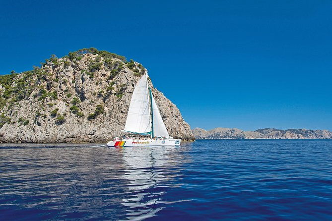 mallorca-catamaran-cruise-with-scenic-views-and-bbq-lunch