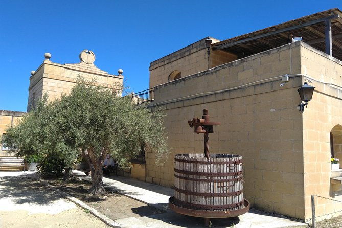 malta-private-tour-5hr-mosta-dome-mdina-dingli-cliffs-blue-grotto