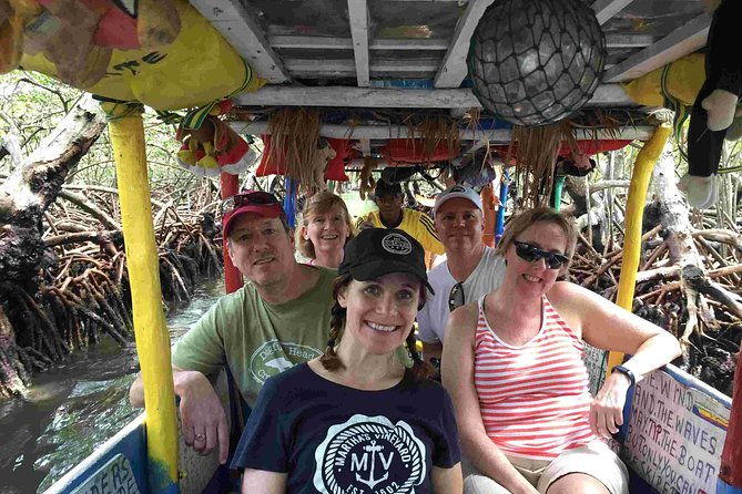 mangrove-tourhorseback-riding-snorkeling-and-beach-in-roatan