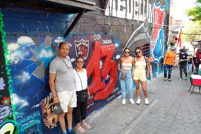 medellin-tour-of-communes-13-san-javier-and-3-manrique