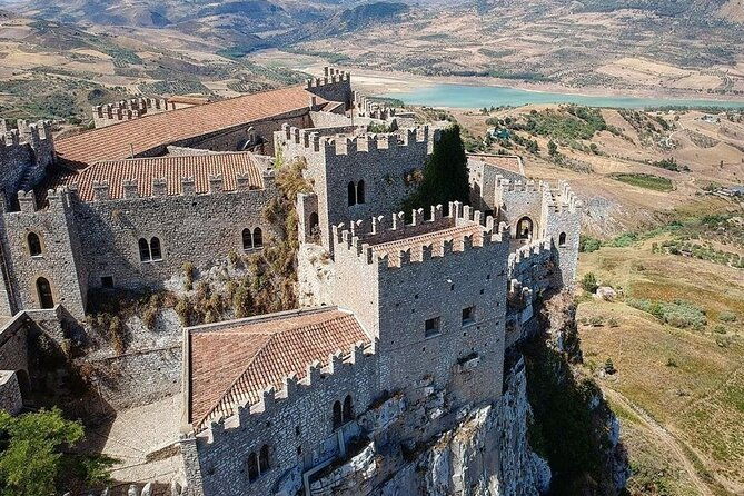 medieval-castles-guided-tour-of-caccamo-and-cefalu-full-day-from-palermo-2