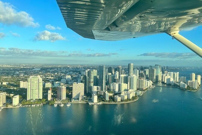 miami-beach-luxury-plane-tour-with-free-champagne