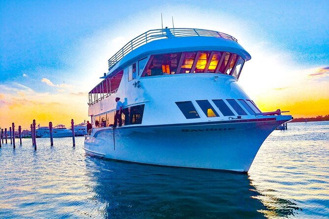 miami-skyline-sunset-cruise-with-the-mojito-bar-on-board-2