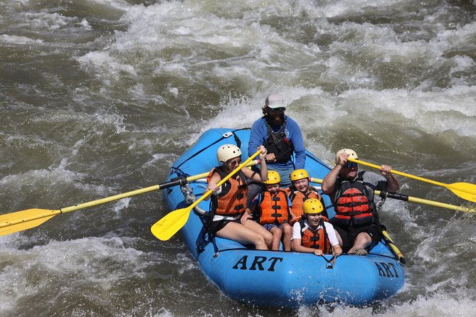 mild-scenic-family-float-on-arkansas-river-2
