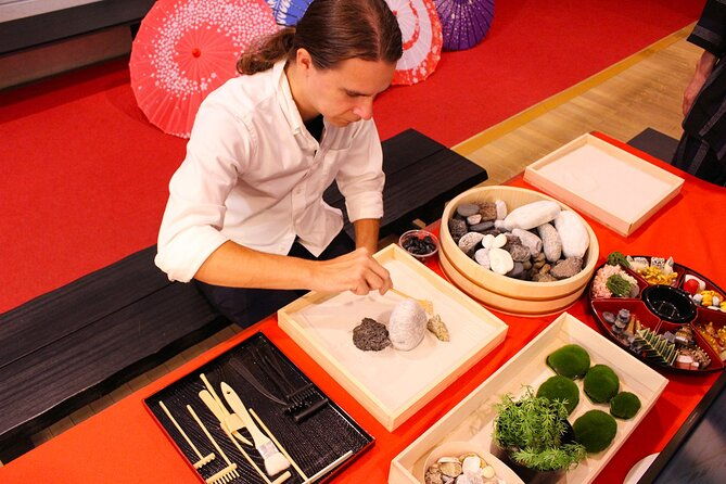 miniature-japanese-zen-garden-crafting-tea-experience