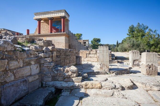 minoan-crete-knossos-palace-winery-visit-and-lunch-at-archanes