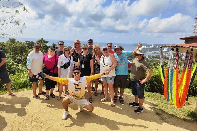 monkey-and-sloth-chocolate-rum-tasting-and-beach-break-in-roatan