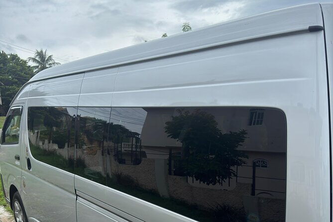 montego-bay-airport-and-jewel-grande-montego-bay-private-shuttle