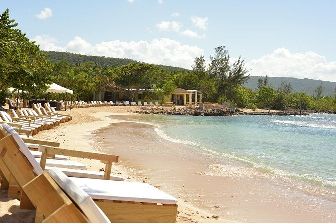 montego-bay-bamboo-beach-club-vip-access-with-lunch-cocktails