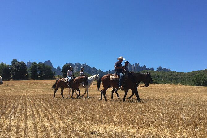 montserrat-horse-riding-and-walking-small-group-tour