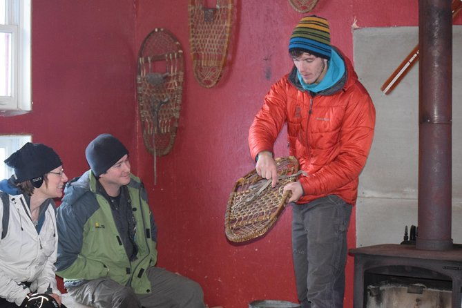 moonlight-cabin-snowshoe-tour
