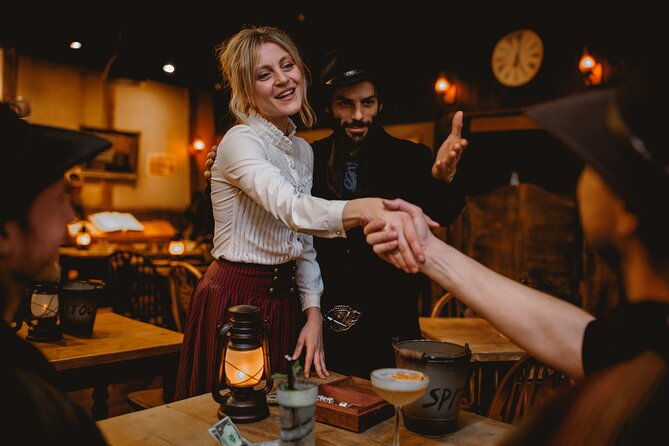 moonshine-saloon-wild-west-cocktail-experience