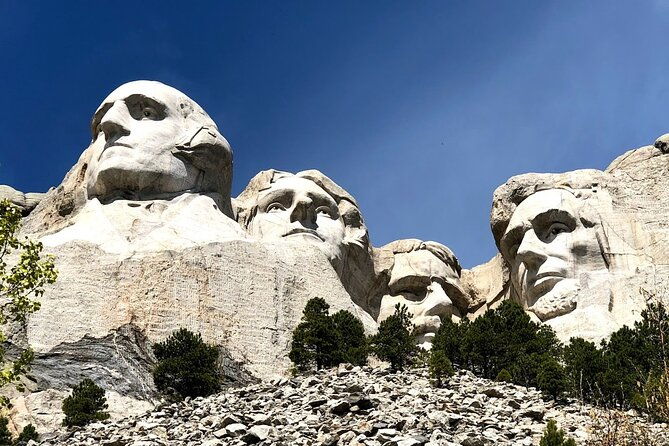 mount-rushmore-quest-custer-crazy-horse-iconic-roads