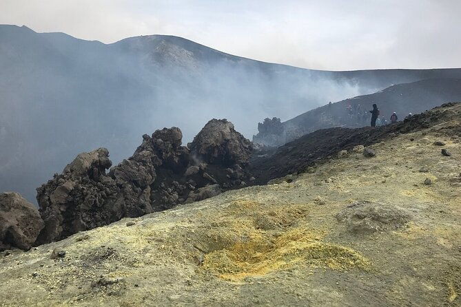 mt-etna-trek-reach-the-highest-peaks-of-the-volcano-tickets-inc-3