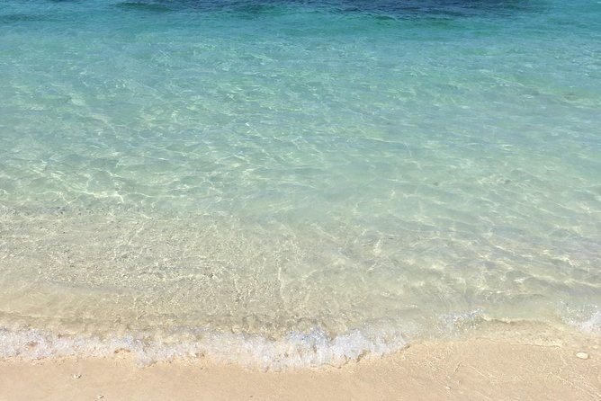 multi-stop-boat-tour-to-snorkel-reef-beach-turtle-observation