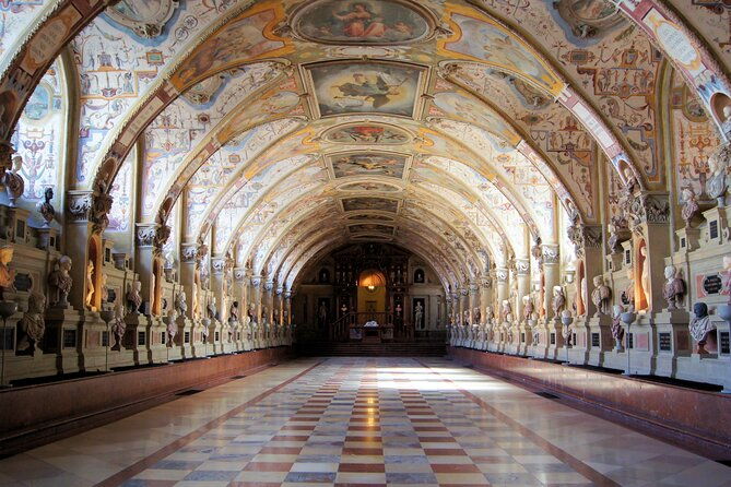 munich-residenz-palace-museum-and-treasury-private-tour-2