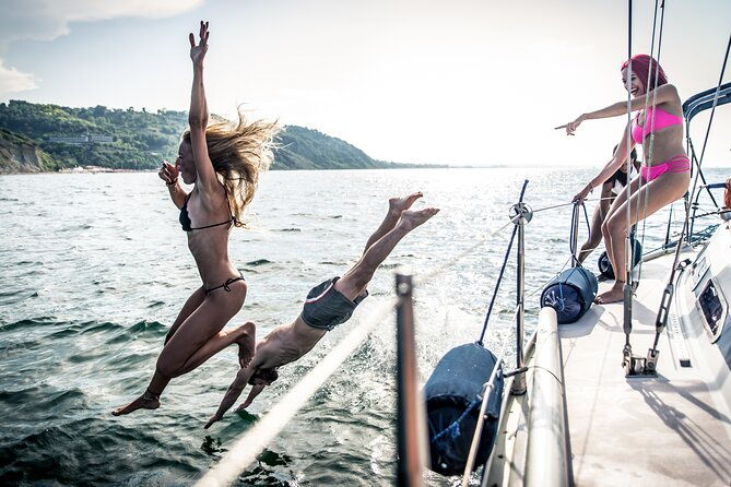 mykonos-catamaran-cruise-with-meal-drinks-and-sup