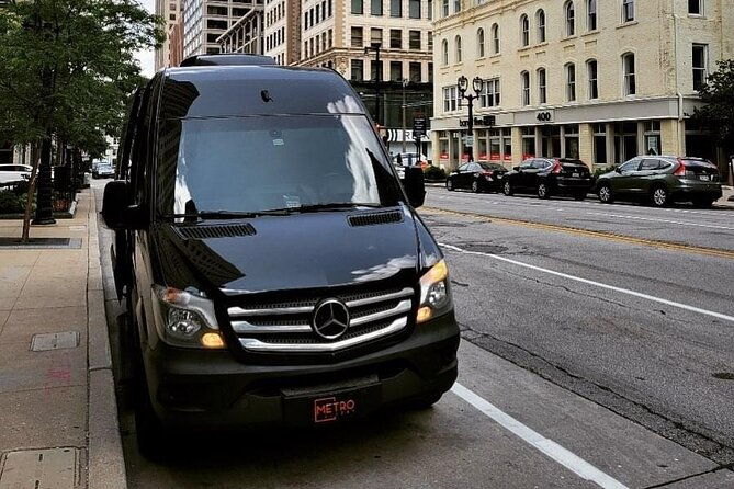 nashville-airport-private-transportation-for-6-13-passengers