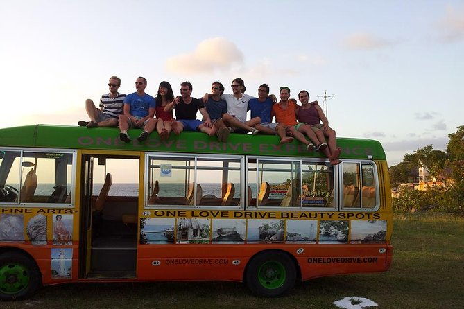 negril-one-love-bus-bar-crawl