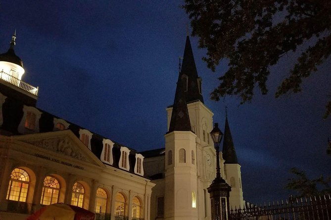 new-orleans-evening-small-group-haunted-walking-tour
