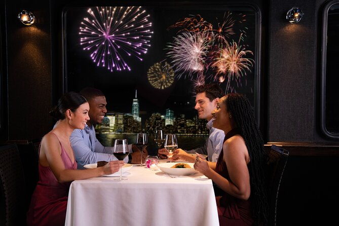new-york-pier-15-new-years-eve-buffet-dinner-cruise