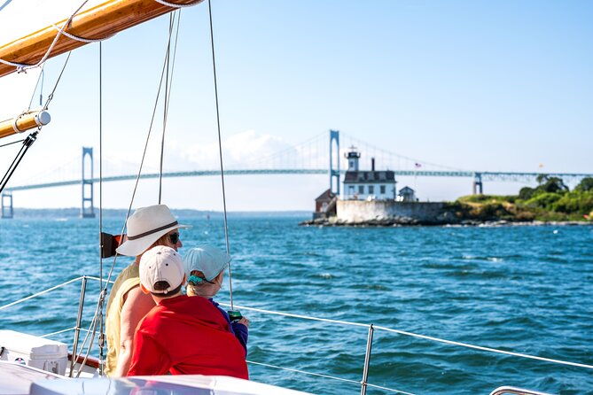 newport-sightseeing-day-sailing-experience-on-schooner-adirondack
