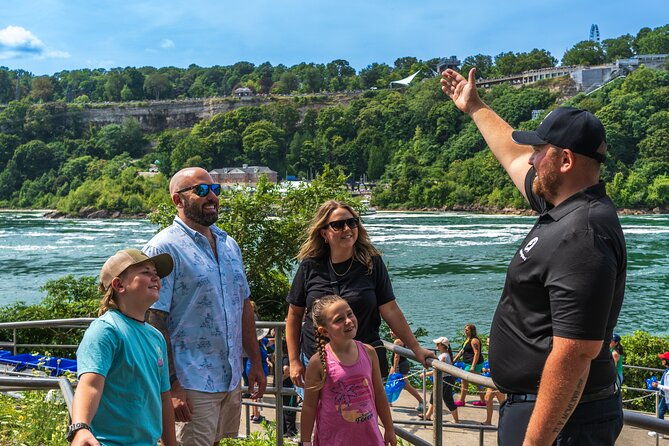 niagara-falls-usa-canada-tour-with-cave-boat-ride-and-lunch