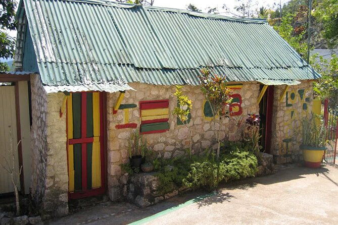 nine-miles-bob-marleys-birthplace-and-river-tubing-from-montego-bay