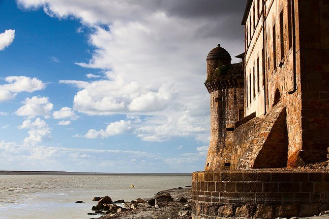 normandy-2days-trip-landing-beaches-and-mont-st-michel-from-paris