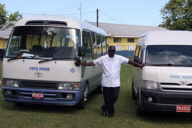 ocho-rios-river-tour-blue-hole-dunns-river-and-tubing