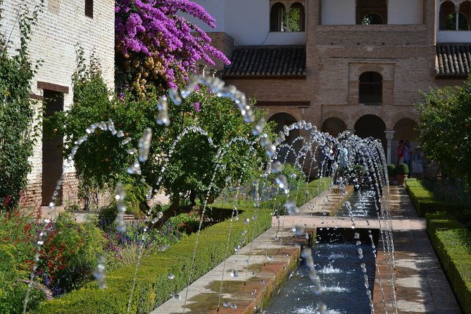 official-guide-to-visit-alhambra-tickets-not-included